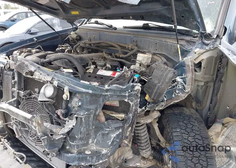 2006 Toyota Sequoia Sr5 V8 from USA, damaged, VIN 5TDBT44A36S261431